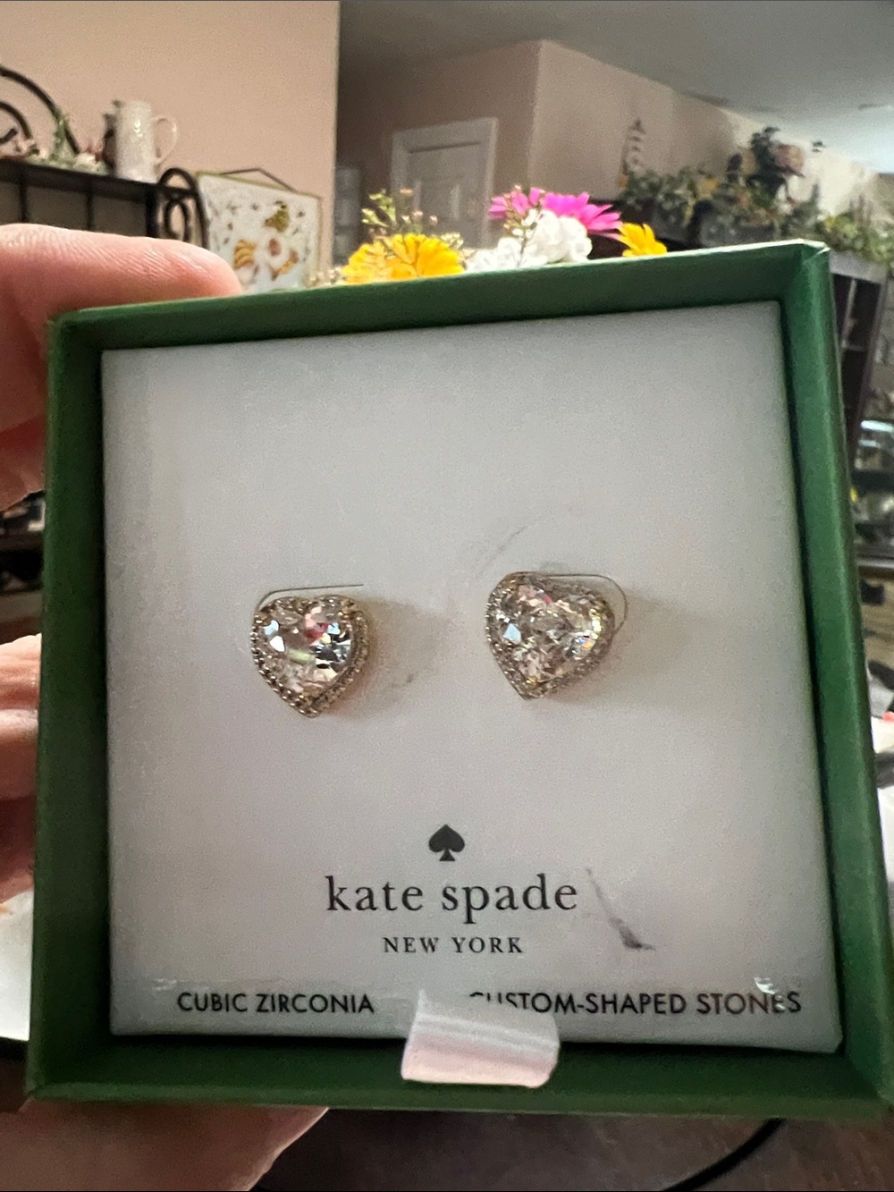 New kate spade Gold Heart CZ Halo Stud Earrings - Picture 2 of 3